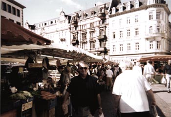 market.jpg (23635 ???)